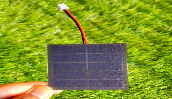 Mini panneau solaire avec connecteur JST&nbsp;: guide complet pour les petites applications solaires